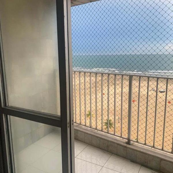 Apto 2 dorm Frente mar Pé na areia Guilhermina Praia Grande