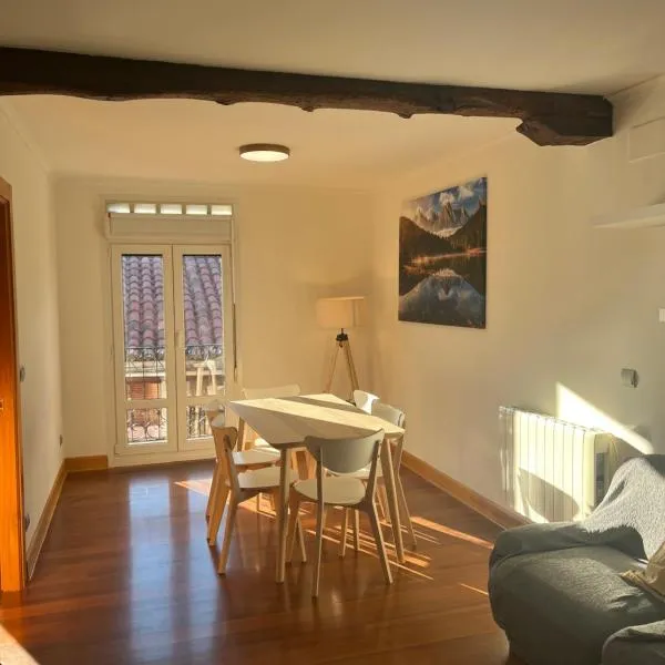 APARTAMENTOs URDAIBAI 6, hotel v destinaci Bermeo
