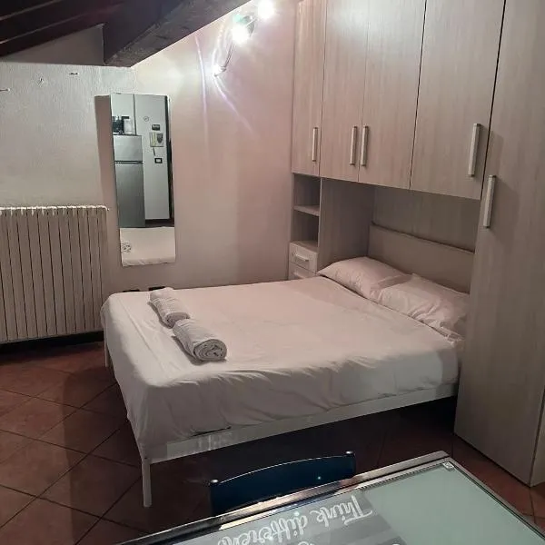 la mansarda sul naviglio, hotel v destinaci Bellinzago Lombardo