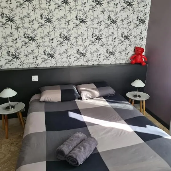 Studio indépendant, hotel in Parthenay