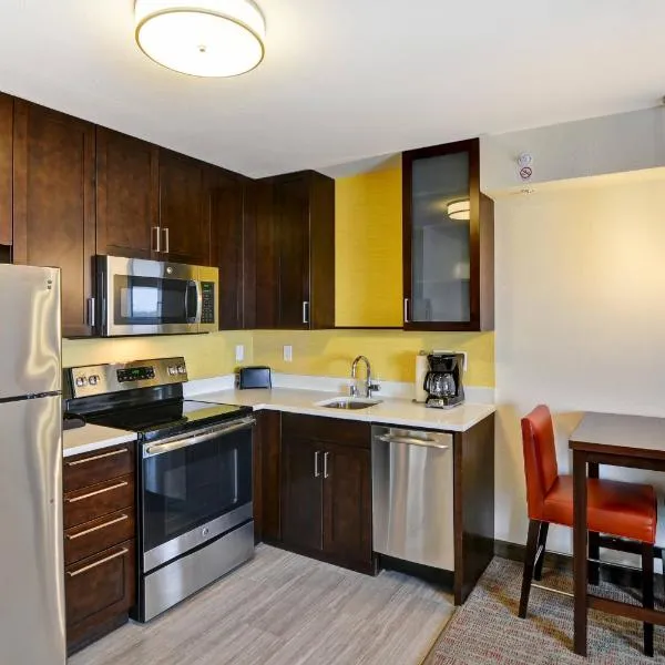 Residence Inn by Marriott Milwaukee North/Glendale, hotel in Glendale