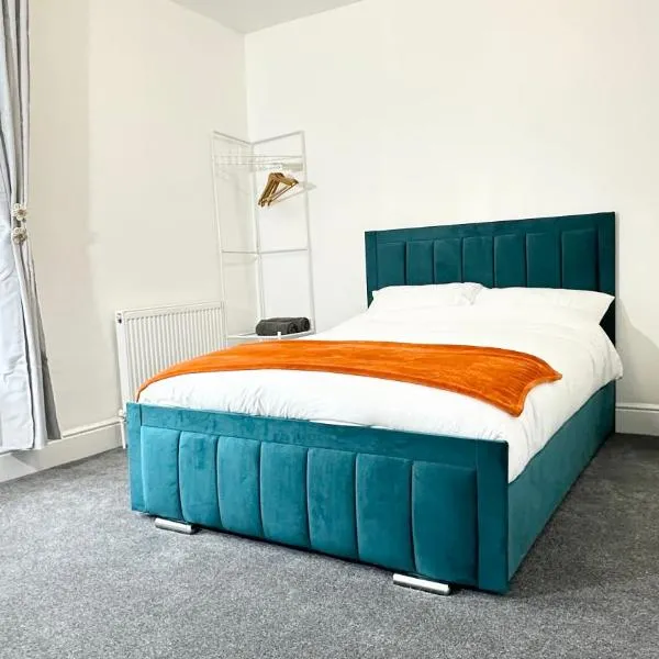 Large double room in Portsmouth - Mayhall Rd, hotel in Portsmouth