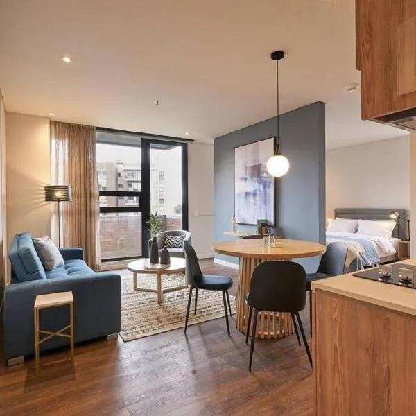 Caluce Apt 5A by LetoH, hotel v destinaci Chía
