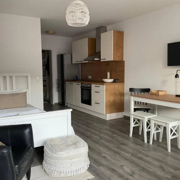 Loft mit Parkplatz und Balkon, hotel v destinaci Lörrach