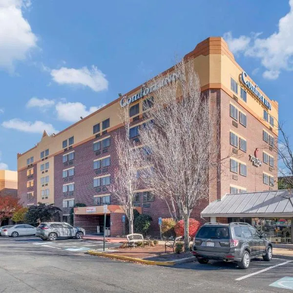 Comfort Inn University Center, hotel v destinaci Fairfax