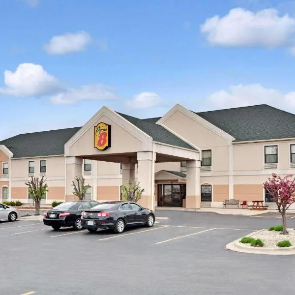 Super 8 by Wyndham Hampshire IL, hotel v destinaci Hampshire