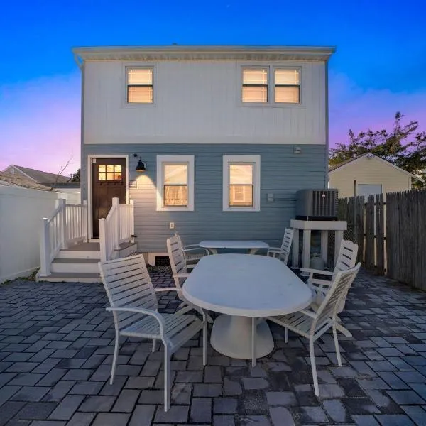 Charming 2-BR Home, 4 Blocks to the Boardwalk home, hotel v mestu Seaside Heights