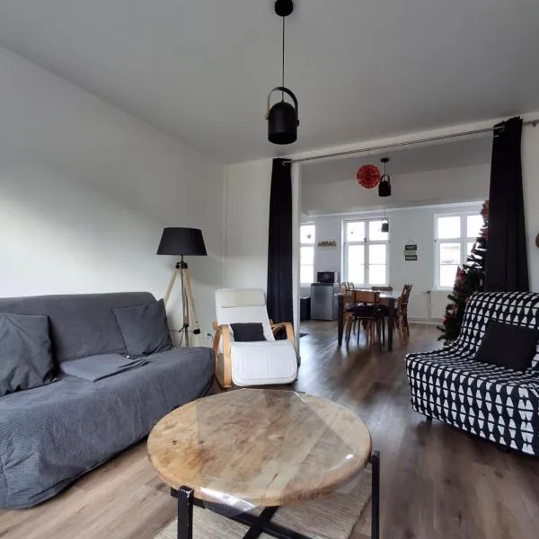 Entre les places, spacieux avec Parking Gratuit, hotel in Arras