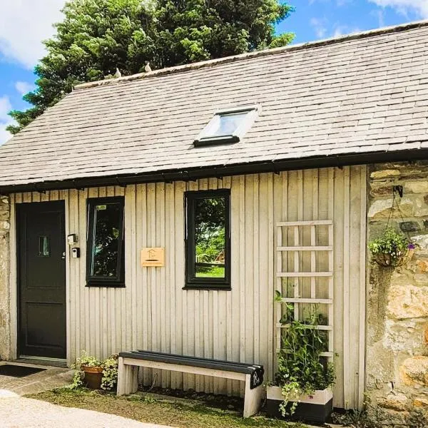 Luxury Speyside Hideaway, Dog Friendly, Malt Whisky Trail, Village Green, hotel en Archiestown