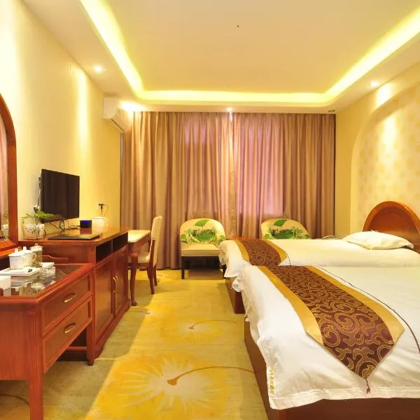 Bai Nian Sheng Shi Hotel, hotel v destinaci Kchun-ming