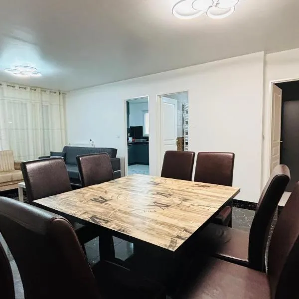 Maison type appartement 1ère étage, hotel a Lieusaint