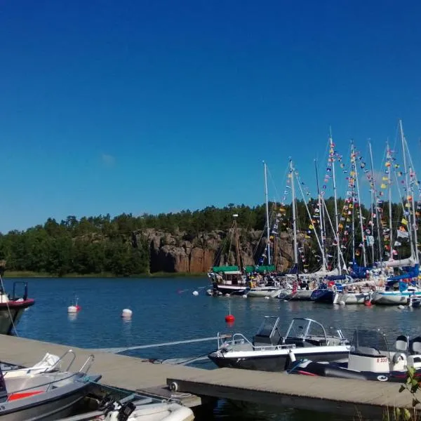 Kustavin Lootholma, hotelli kohteessa Brändö