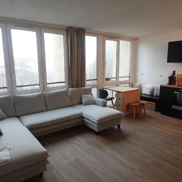 Appartement Moderne 2 chambres Proche Paris, hôtel à Meudon