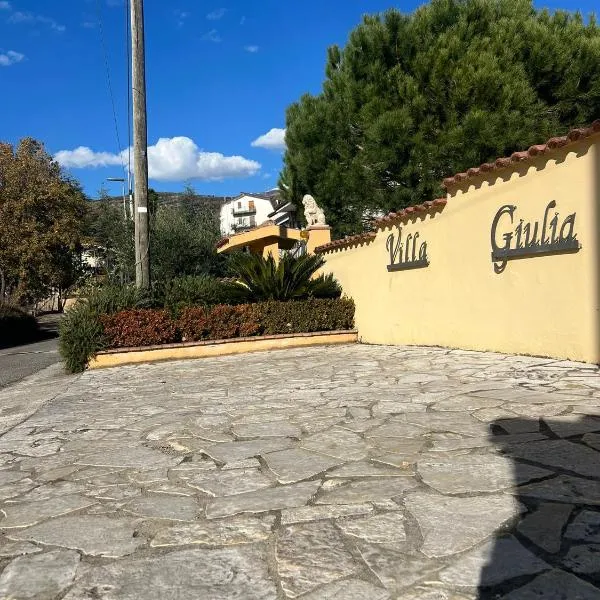Villa Giulia di G Malagrinò, hotel v destinácii Castrovillari