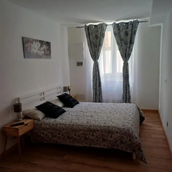 Monica's home, hotel v destinaci Ariccia