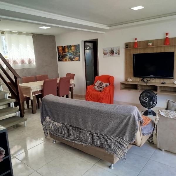 Casa próximo a Praia Morro das Pedras e Aeroporto com garagem para 2 carros - Foto 5