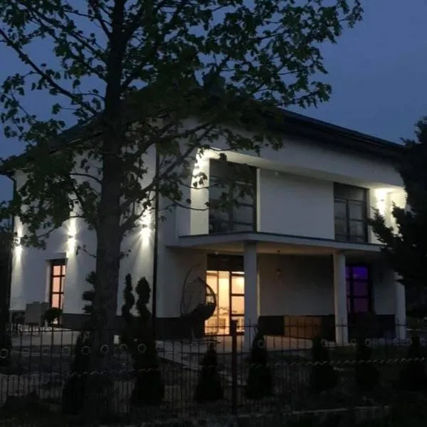 Ostoja Bachus, hotel di Sawin