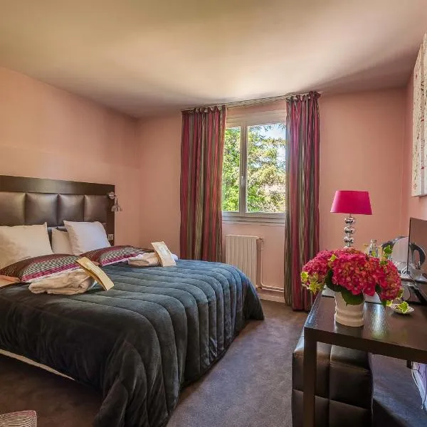 Logis Hotel - Restaurant Le Relais de Comodoliac、サン・ジュニアンのホテル
