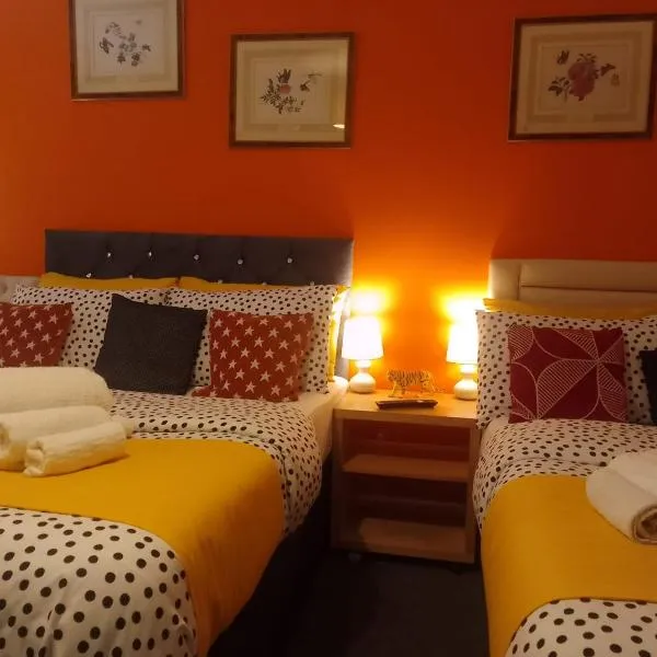 Cosy Stay in Walsall by Ideal Home, hotel v destinaci Bloxwich