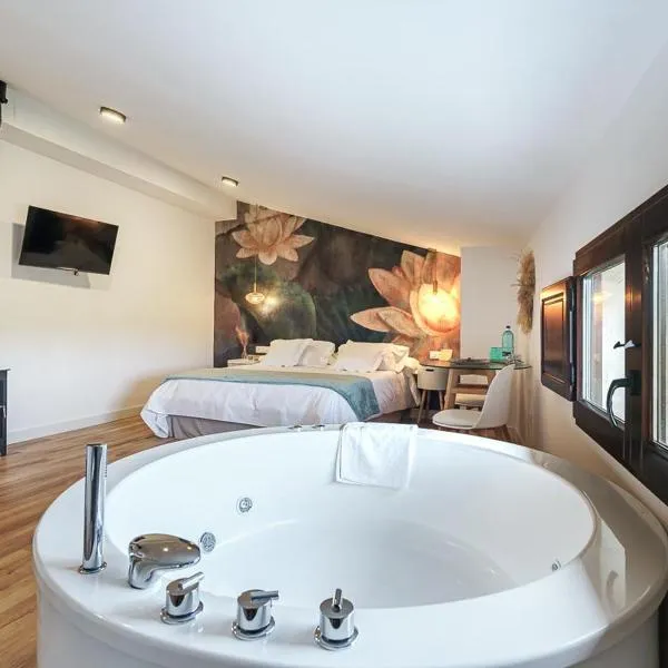 DUO SOMNIA, suites con jacuzzi y chimenea, only adults, hotel in Barbatona