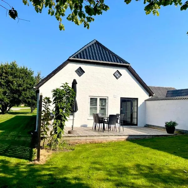 Lille Knudsgaard, hotel v destinaci Løkken
