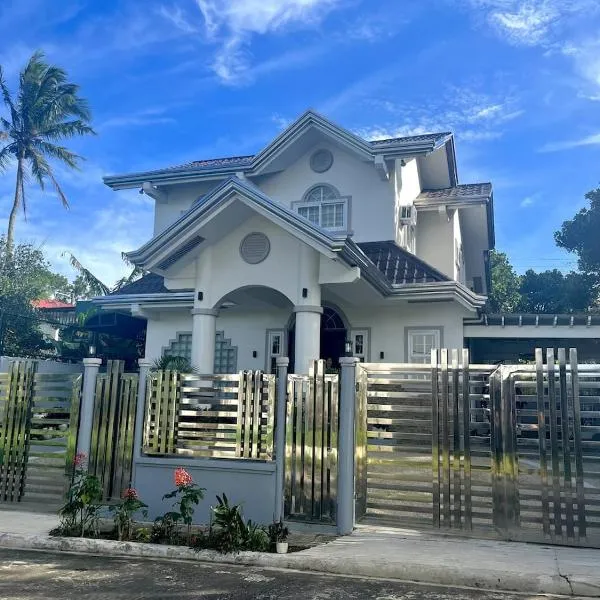 4BR Tagaytay House Staycation near Sky Ranch, hotel v destinaci Tagaytay