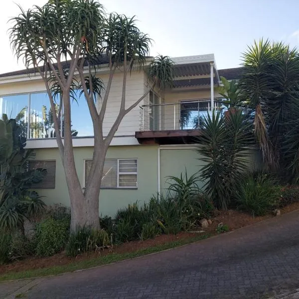 EIGHT VILLA DE PORT iKamva, hotel en Port Alfred