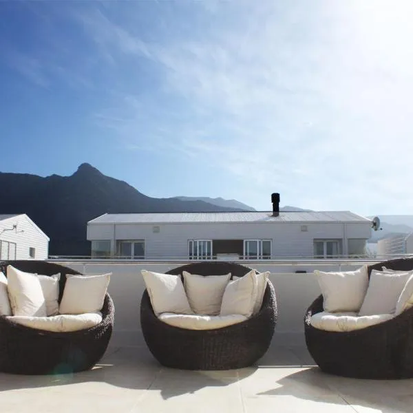 Spatalla Holiday Homes, hotel in Kleinmond