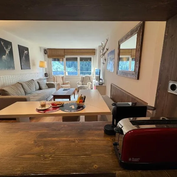 Baqueira1500, apartamento con vistas a pie de pistas, hotel u gradu 'Naut Aran'