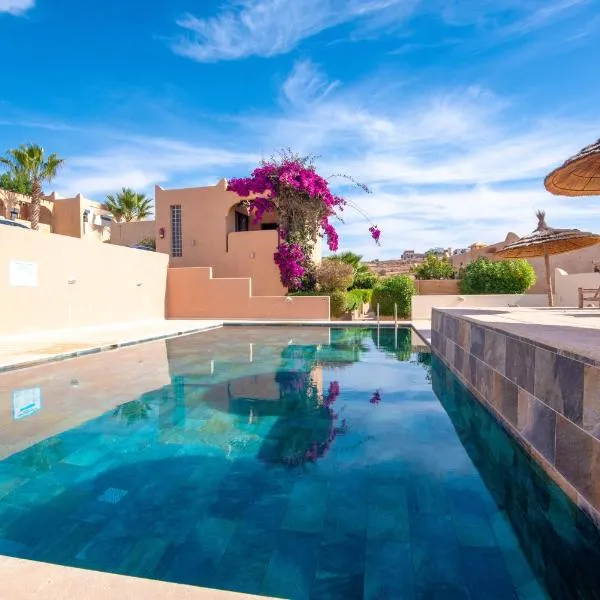 Appartement résidence ait bihi Taghazout, hotel v destinaci Ikouzza