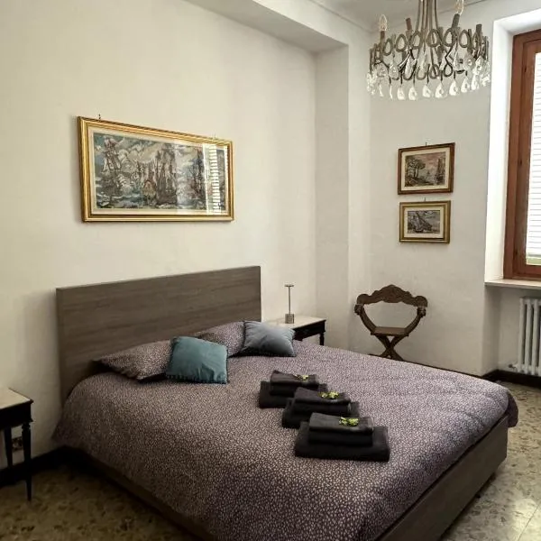 Casa Marisa - Centrale e signorile, hotel v destinaci Ivrea