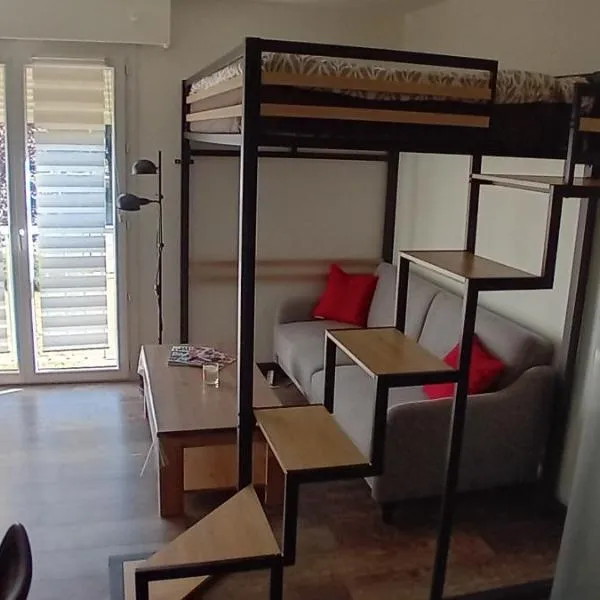 Appartement vue Lac Thyez, hotel v destinaci Thyez