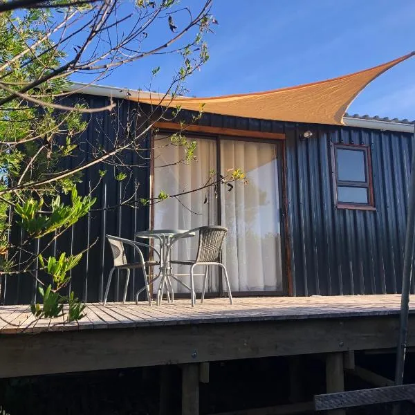 Casetta del Acqua - Eco Off-Grid Fynbos Cottage, hotel in Plettenbergbaai