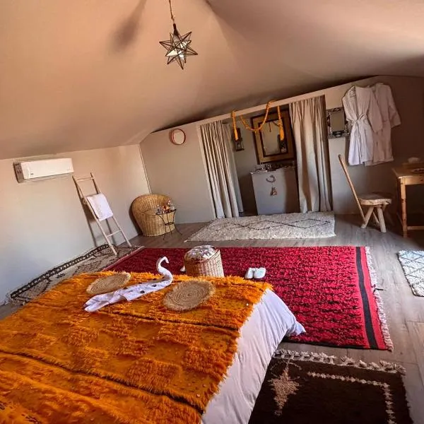 Abdo Luxury Camp with Heating, hotel in Merzouga