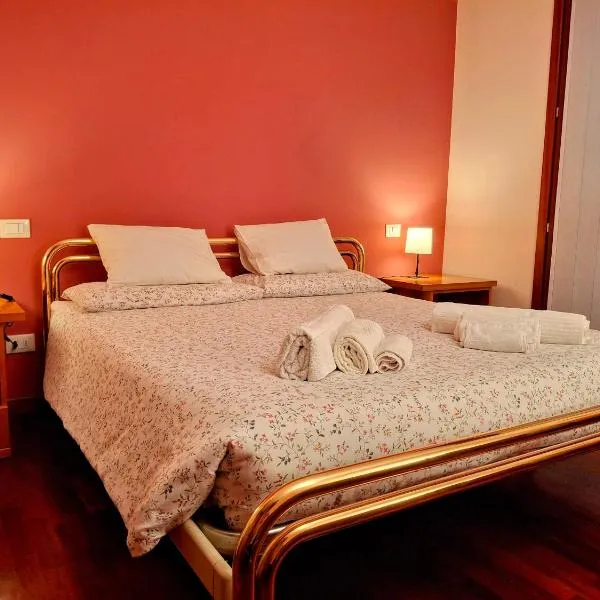 Casa Mike - Trilocale con box auto, hotel in San Giuliano Milanese