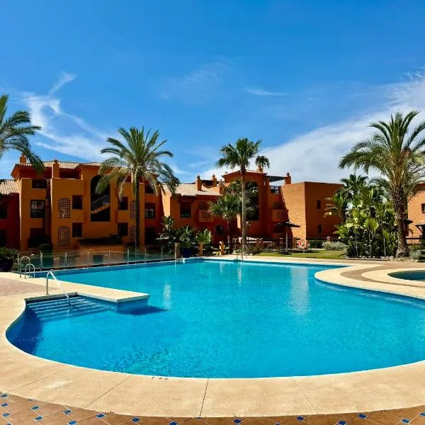 Piso de lujo Golf y Playa, hotel in Estepona