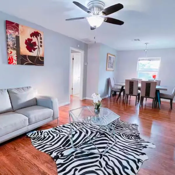 Pet friendly 3 bedroom house, ξενοδοχείο σε Οκλαχόμα Σίτι