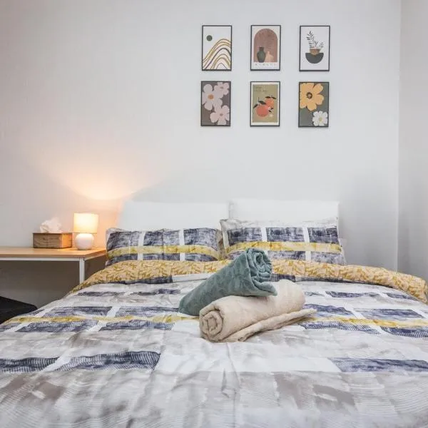 Comfort Meets Convenience in Plympton, hotel in Plympton