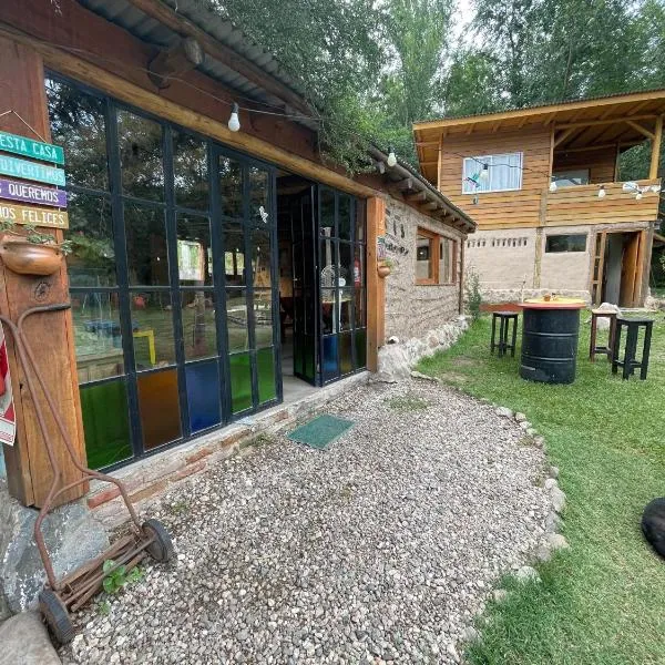 Casa Qinti Hostel, hotel di Cosquín