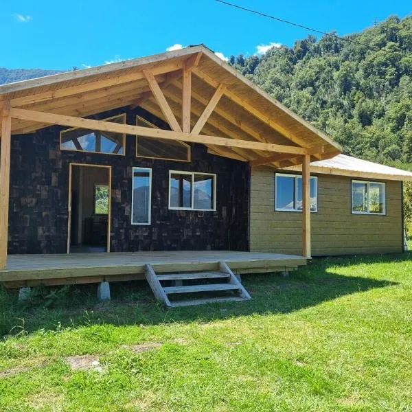 Hermosa cabaña para 6 personas, hotel in Ralún