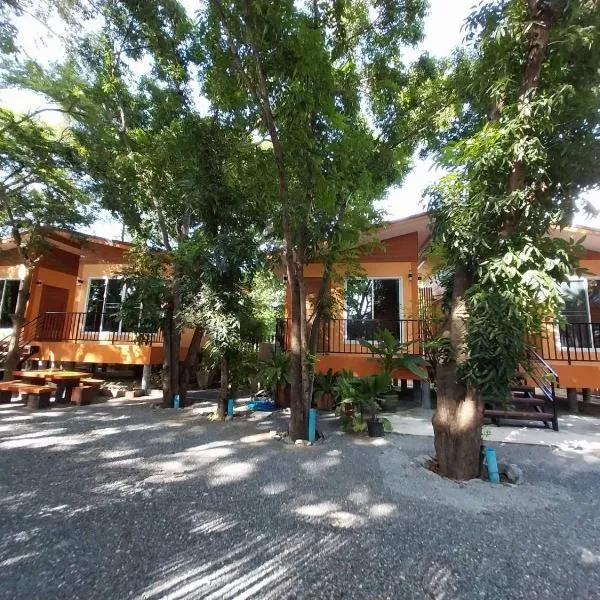 Baansuan Tham Ma Chad Homestay, hotel v destinaci Suphan Buri