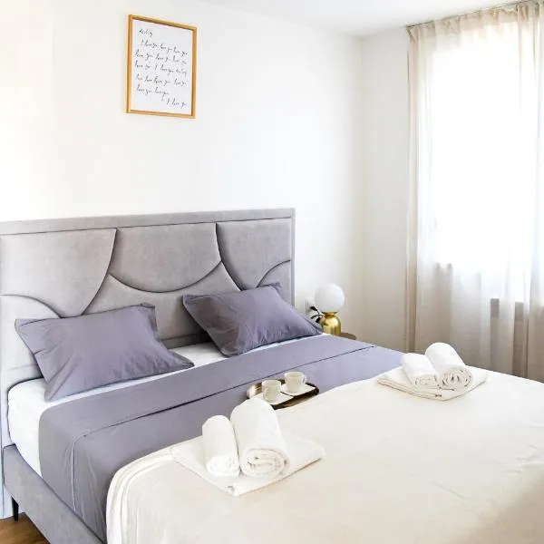 Apartment Stefani Zadar - Balcony & Free Private Garage Parking, hotel v destinácii Zadar
