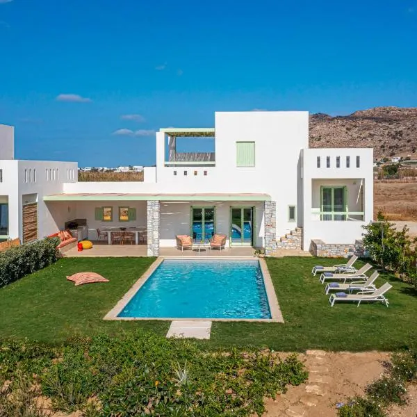 Plioni Villas With Private Pool & Suites With Hot Tub, hotel en Mikri Vigla