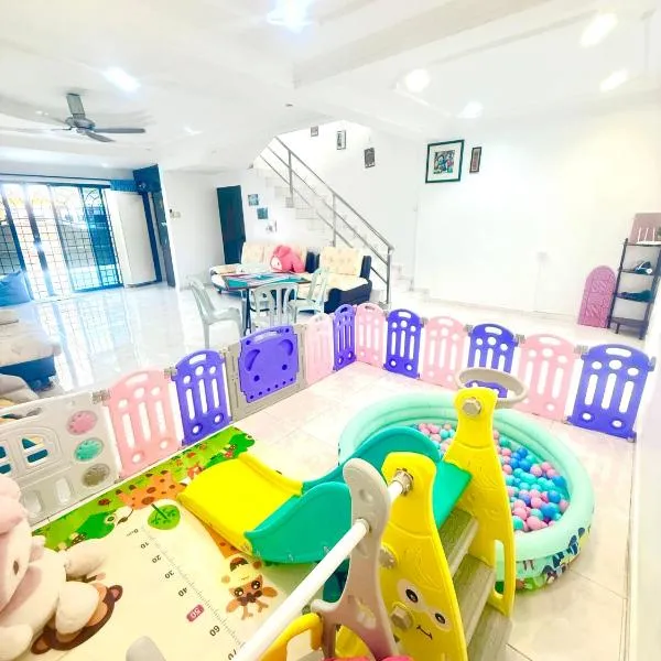 Double Storey 5 room Bukit Beruang -18pax, hotel a Ayer Keroh