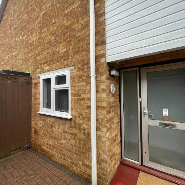 Spacious 3 Bedroom Home in Bletchley, hotel v destinaci Bletchley
