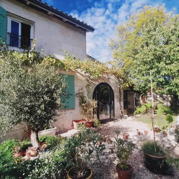 Gîte Jardin Du Chay, hôtel à Galgon