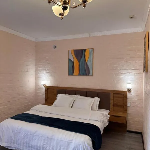 Moji Hotel Tashkent、タシュケントのホテル