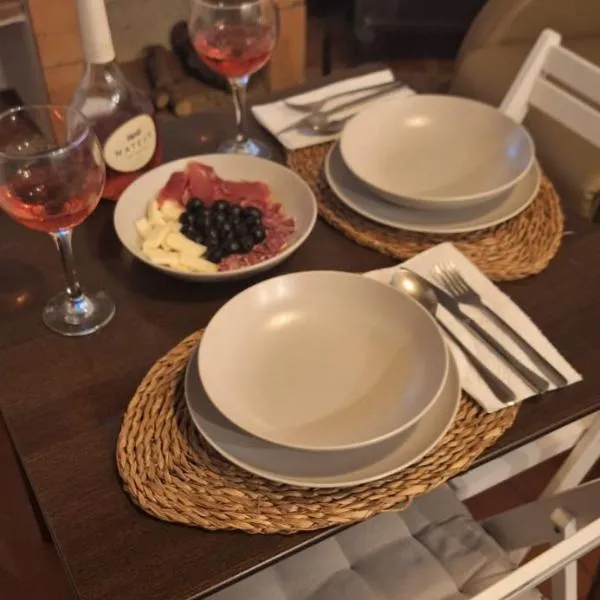 CASA RURAL "LA CASITA" para 2 personas, hotel en Ronda