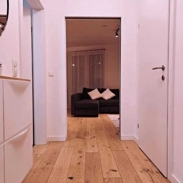 Cozy & Stylish Appartment in Vienna - 1 min to U3 Metro - Quiet Area with Shops nearby, hotel ve Vídni