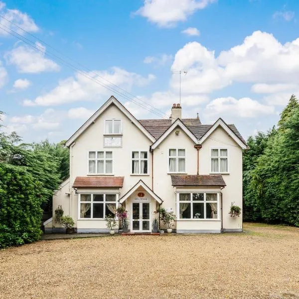Dial House Hotel, hotel in Crowthorne